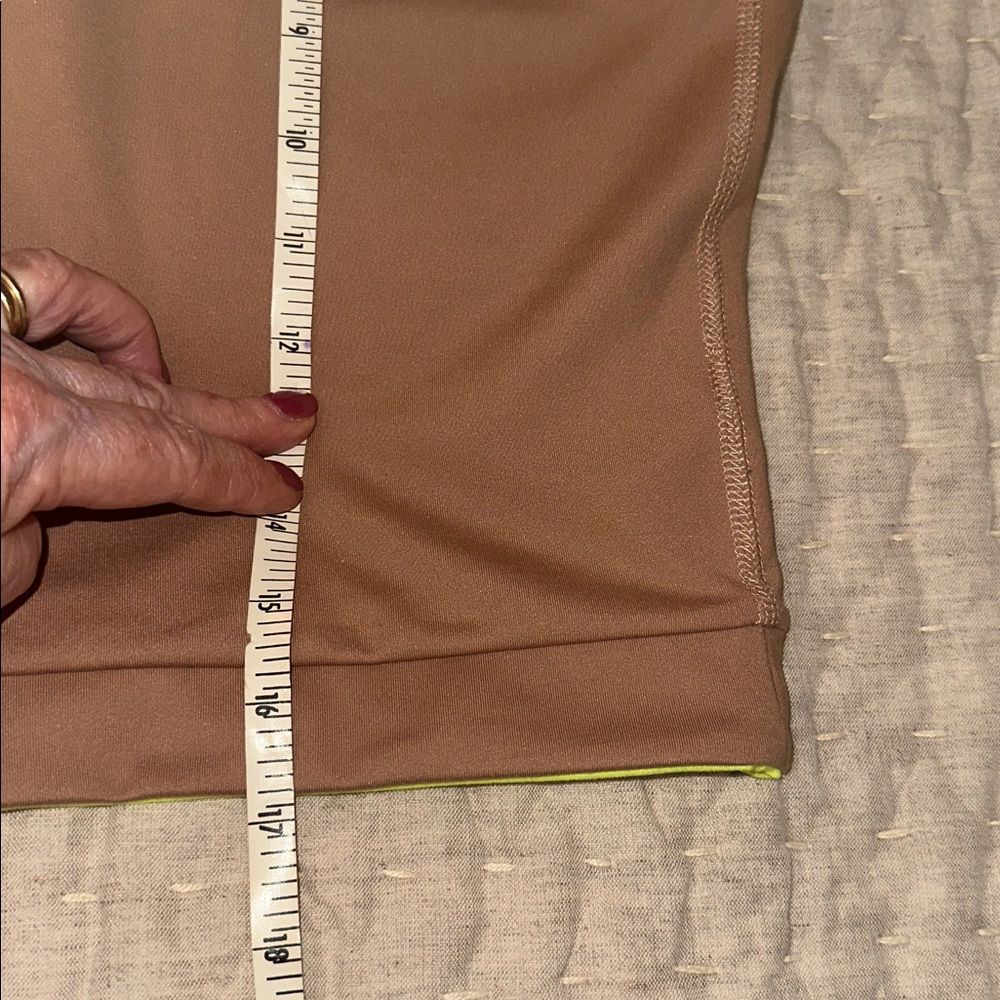 Neutral Taupe Seamless Sports Bra With Contrast Trim — image 6 of 6
